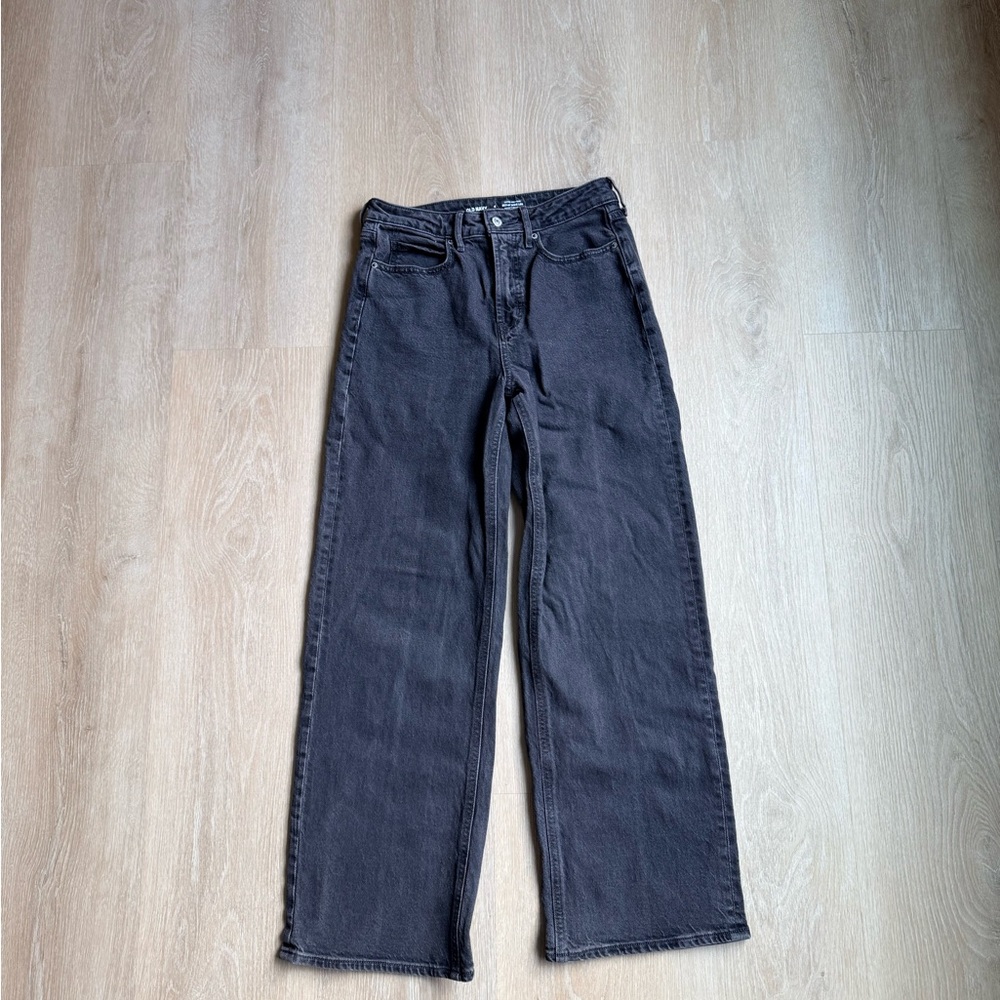 Old Navy Women's Straight Leg Jeans in Charcoal